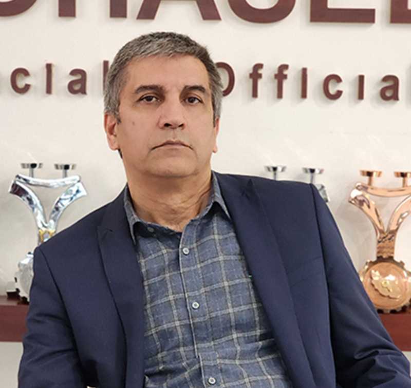 فرید نادری - مدیر امور قراردادها